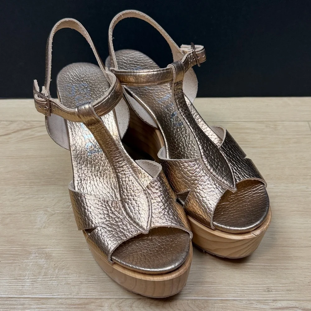 Pedro Garcia Metallic Gold Leather T-Strap Platform Sandals